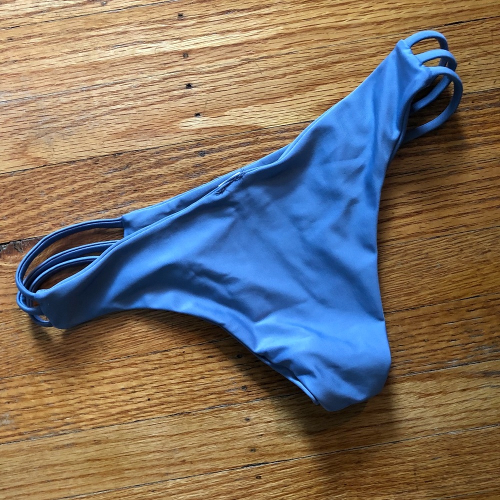 Grey Bikini - Picture 3 of 3